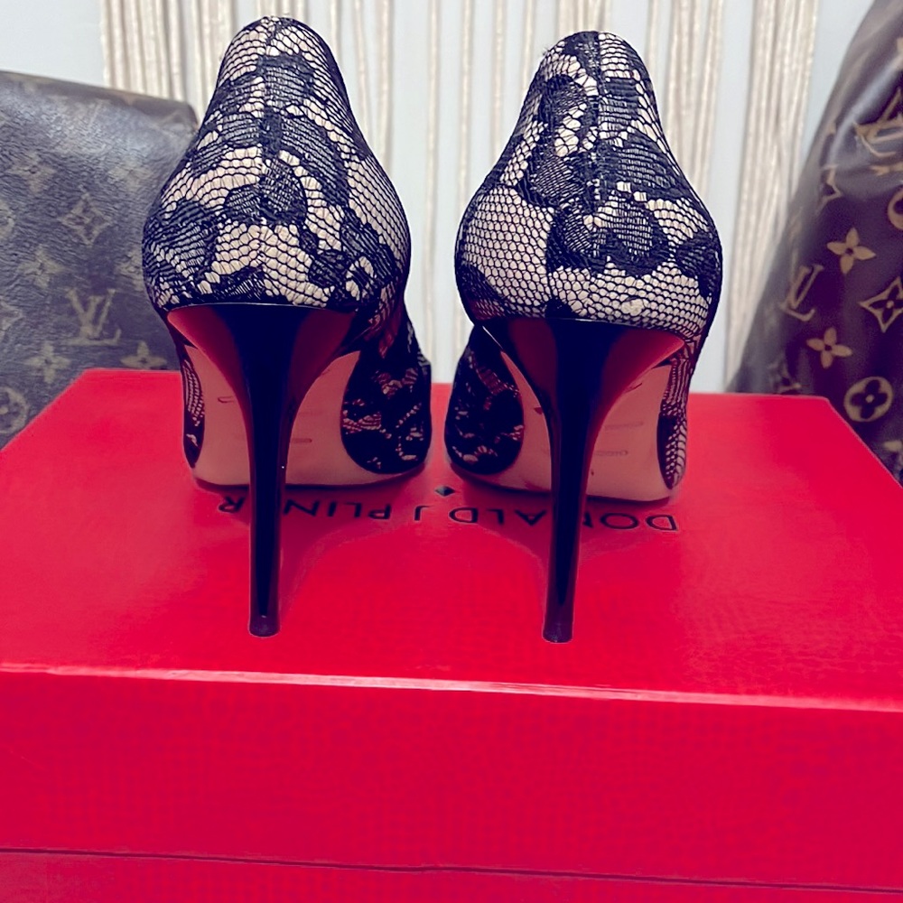 B Brian Atwood Malika Pointed-Toe, Black Lace Pumps - Picture 4 of 8